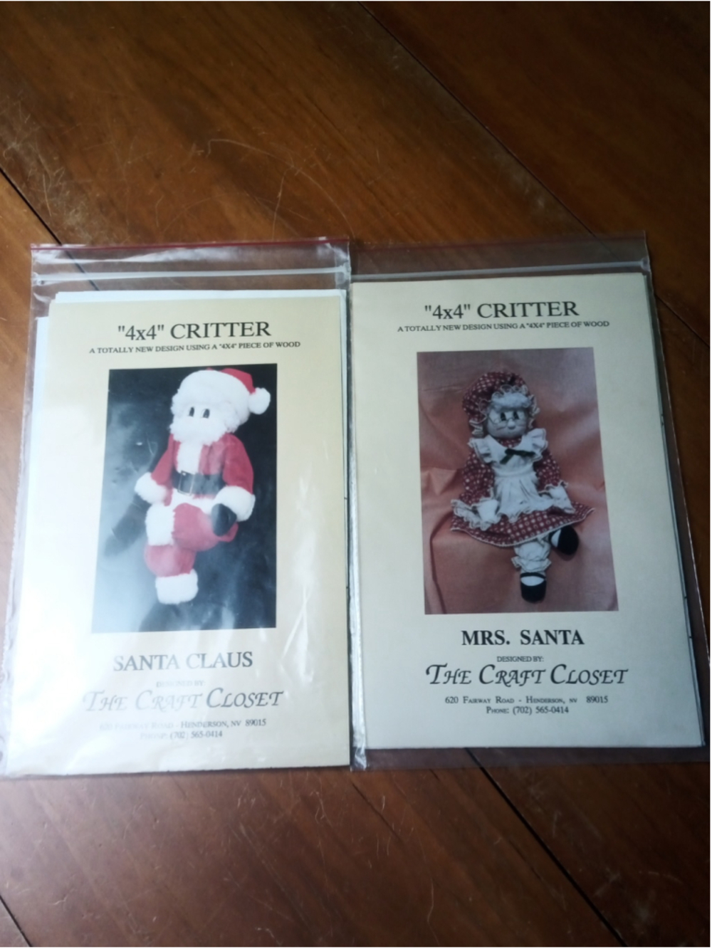 The Craft Closet Santa & Mrs. Santa 4x4 Critter Craft Pattern Set